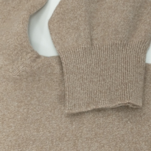 Soft Cashmere Turtleneck Neutral Beige Heather Natural Tan Quality Mid Thickness - Picture 9 of 11